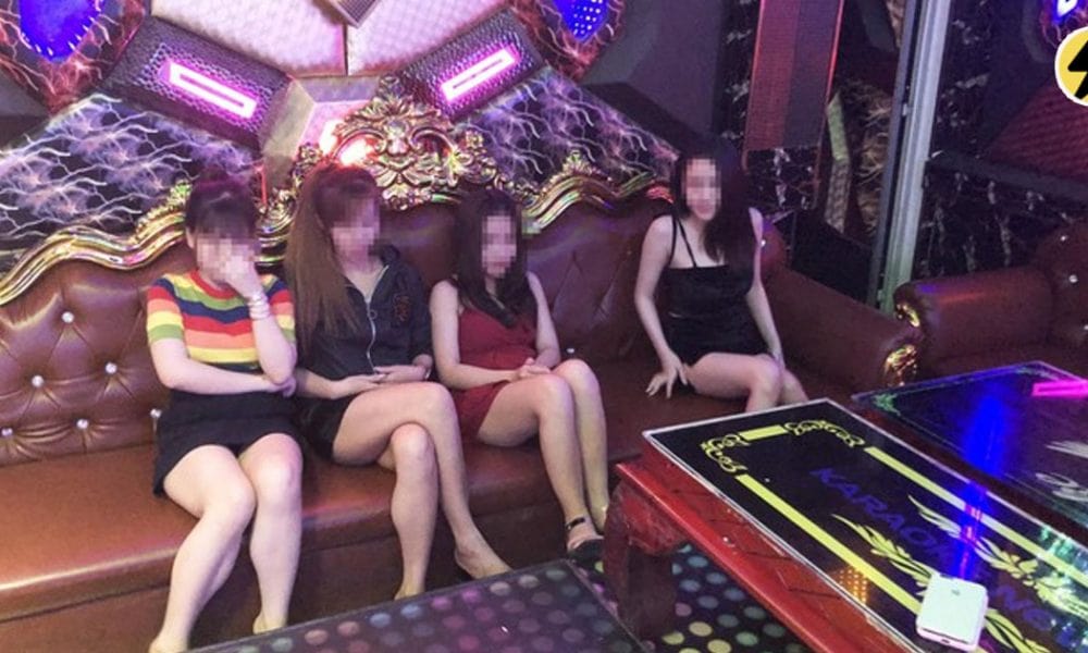 Karaoke trá hình